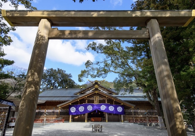 伊勢神宮内宮から徒歩圏内 猿田彦神社のパワースポット 方位石 ってなに